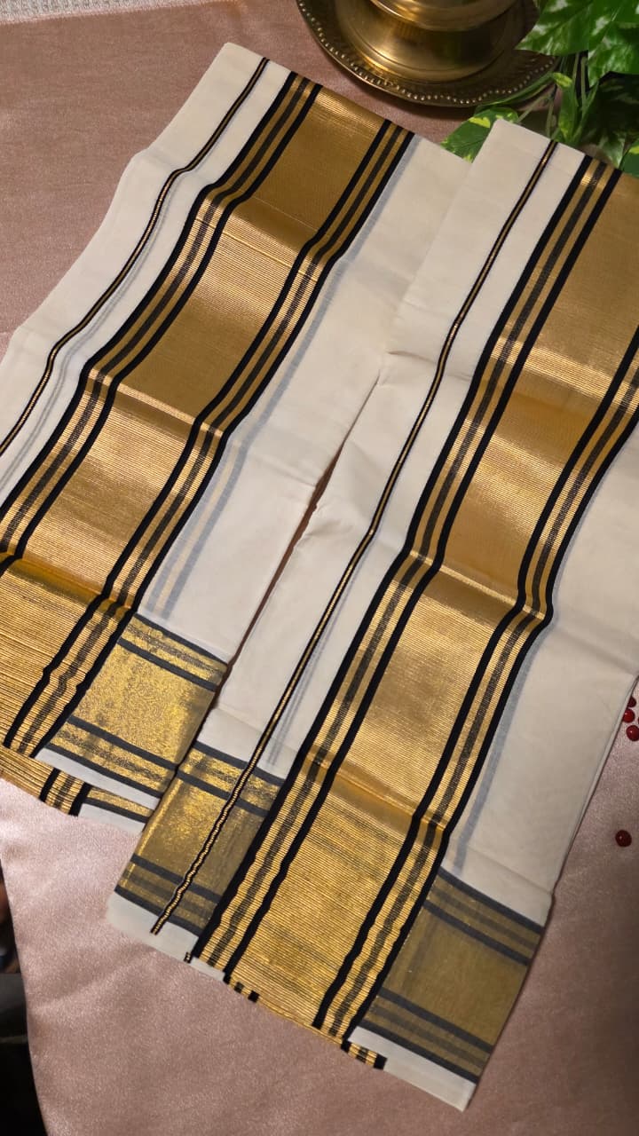 Black stripped set Mundu
