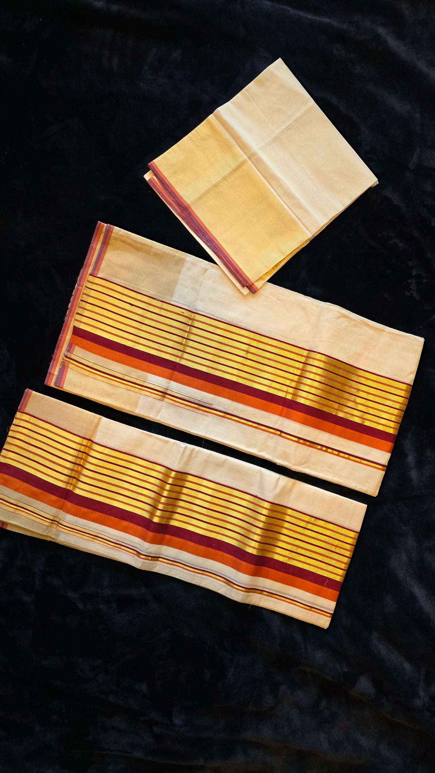 Pure Handloom Set Mund