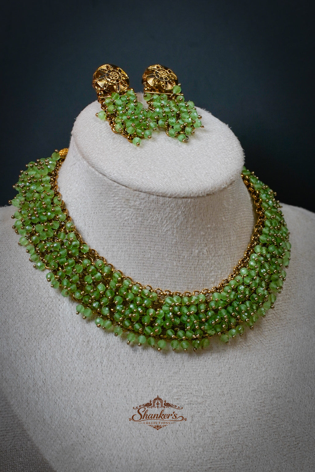 Necklace with pearl -Olive green
