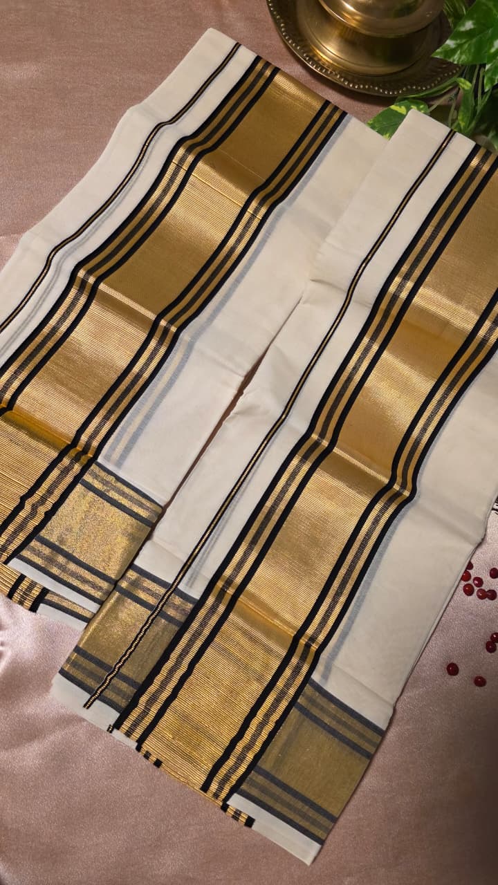 Black stripped set Mundu