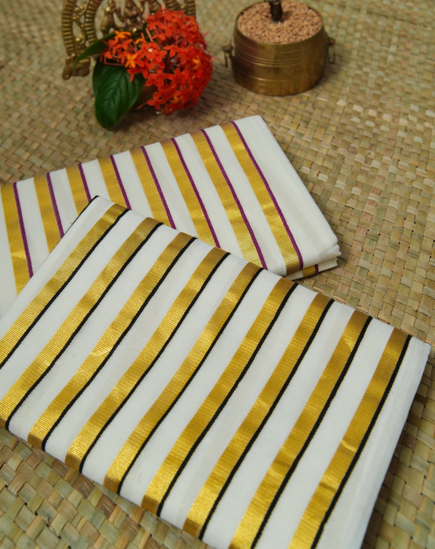 Puliyilakkara Saree- Kerala traditional wine and Green