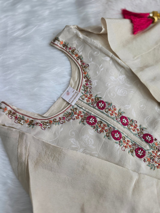 Premium 3 piece set with pink color dupatta