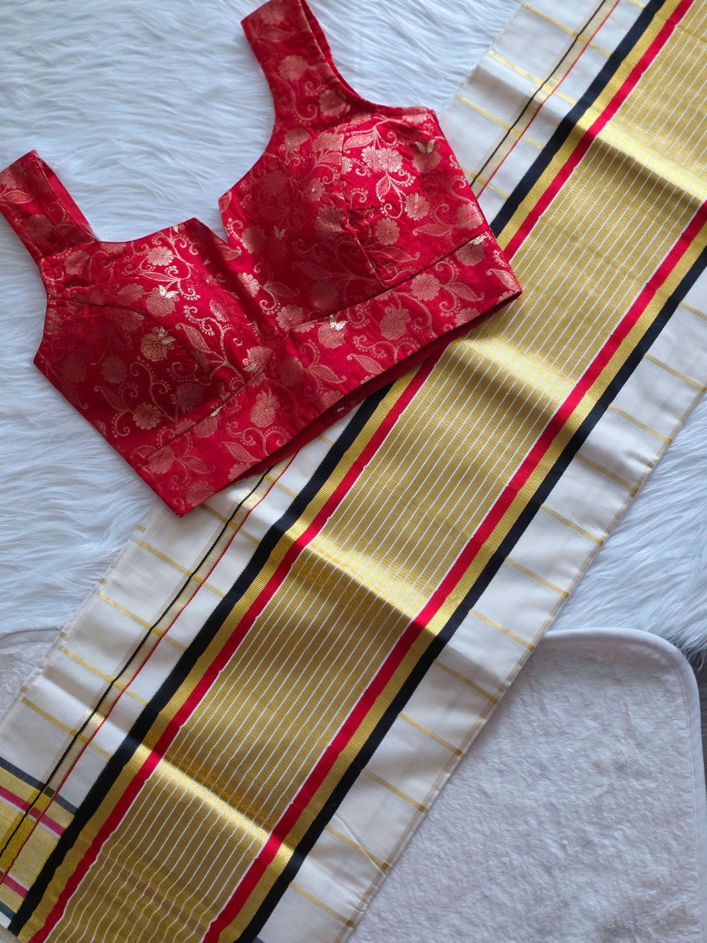 Kerala saree and blouse combo 3