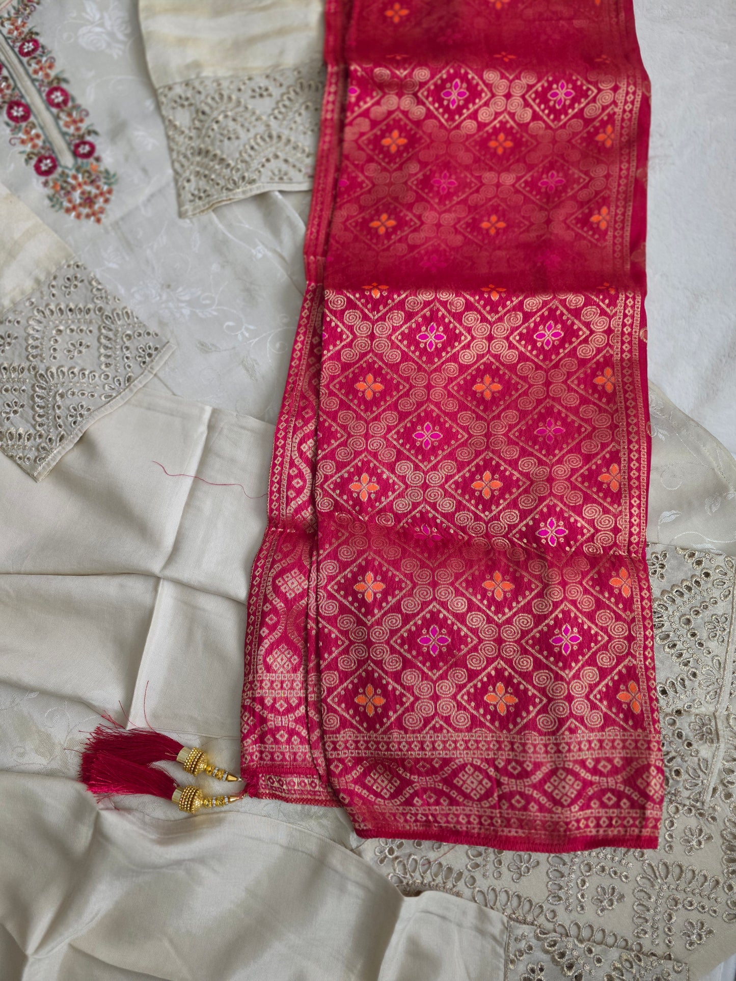 Premium 3 piece set with pink color dupatta