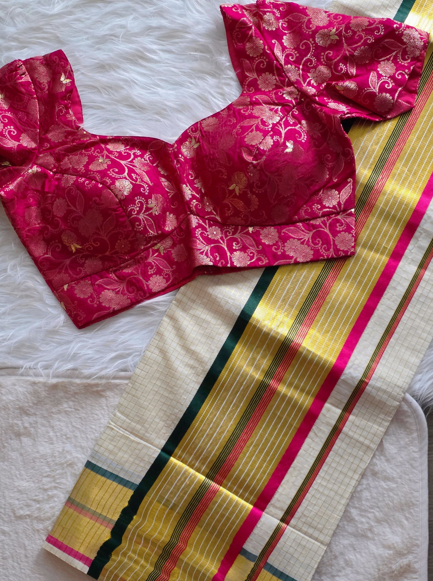 Kerala Saree and matching blouse combo 4