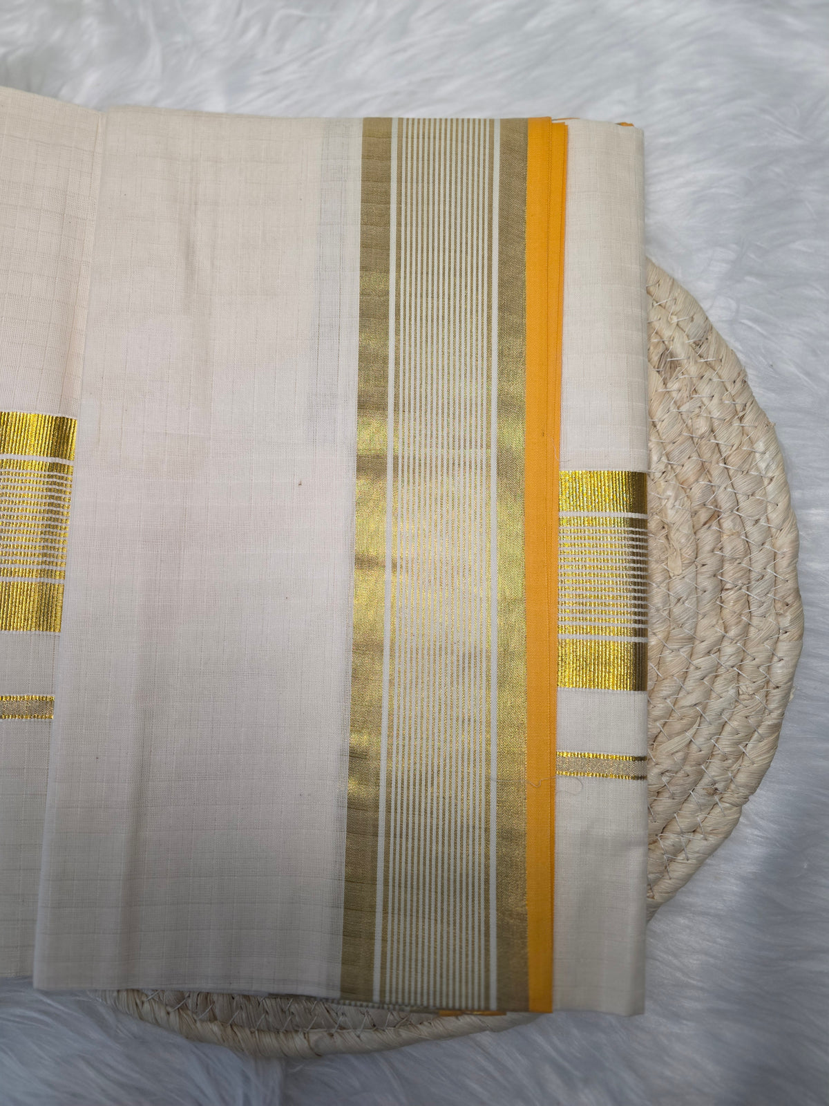 Kerala kasavu saree