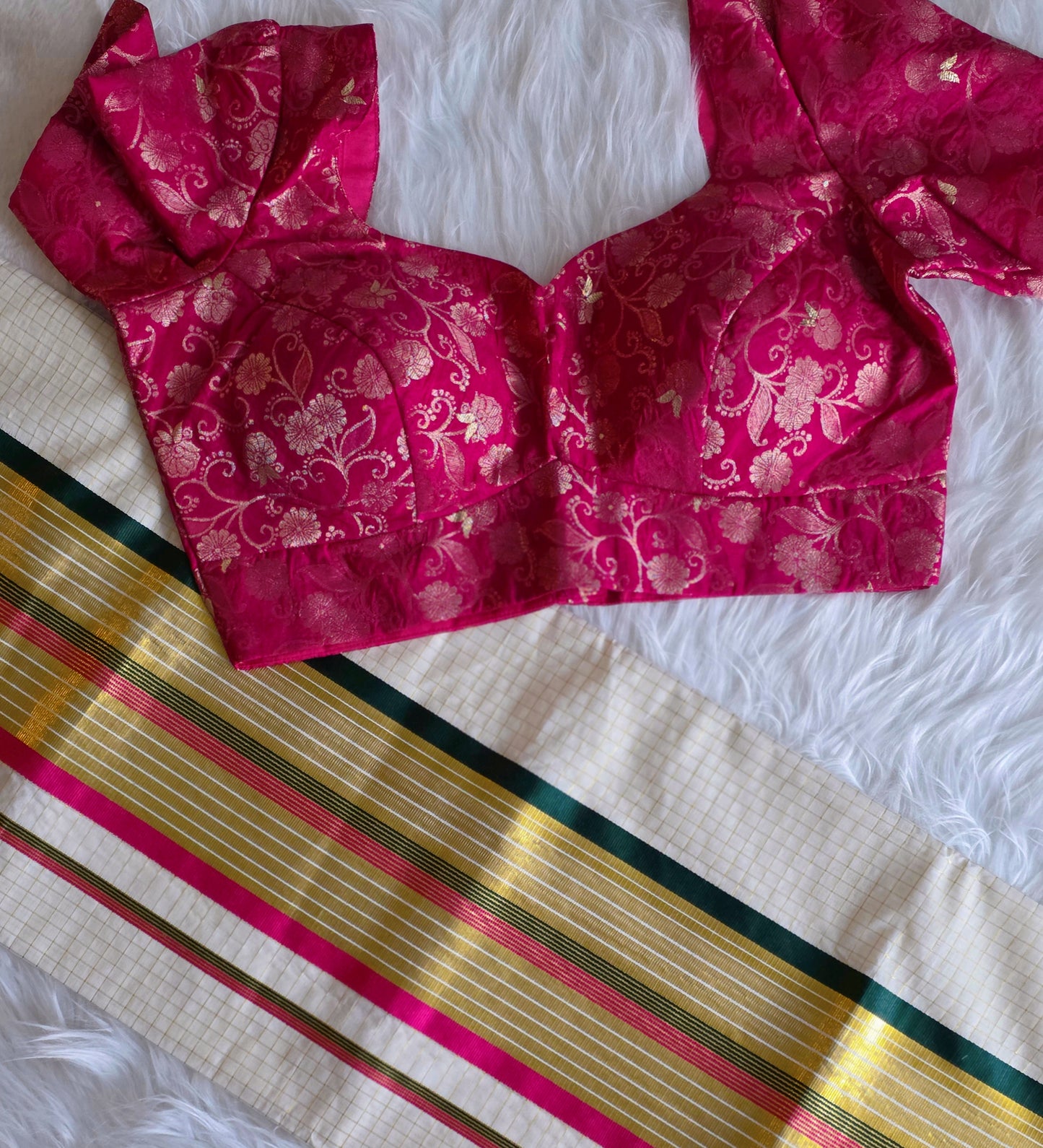 Kerala Saree and matching blouse combo 4